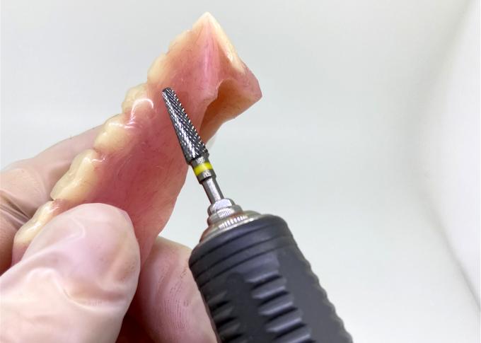 Contouring Dental Tungsten Carbide Burs / Diamond Finishing Burs Untuk Plester Akrilik 1